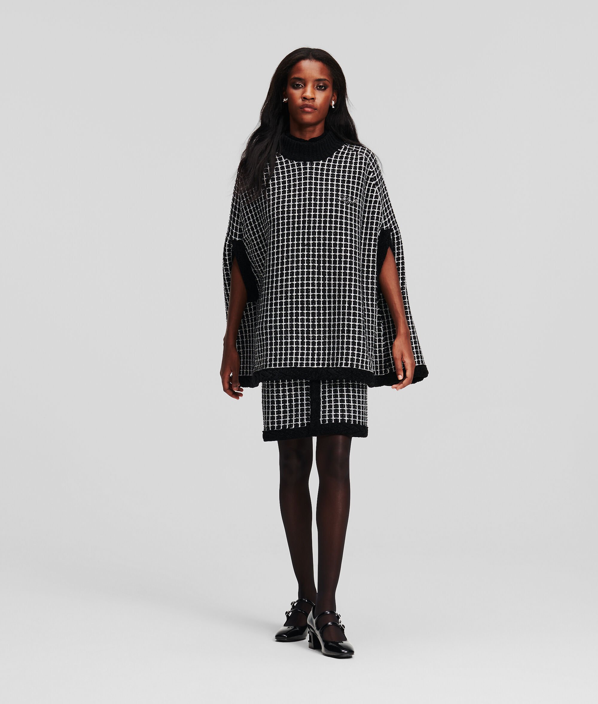 (image for) Effortless BOUCLÉ PONCHO